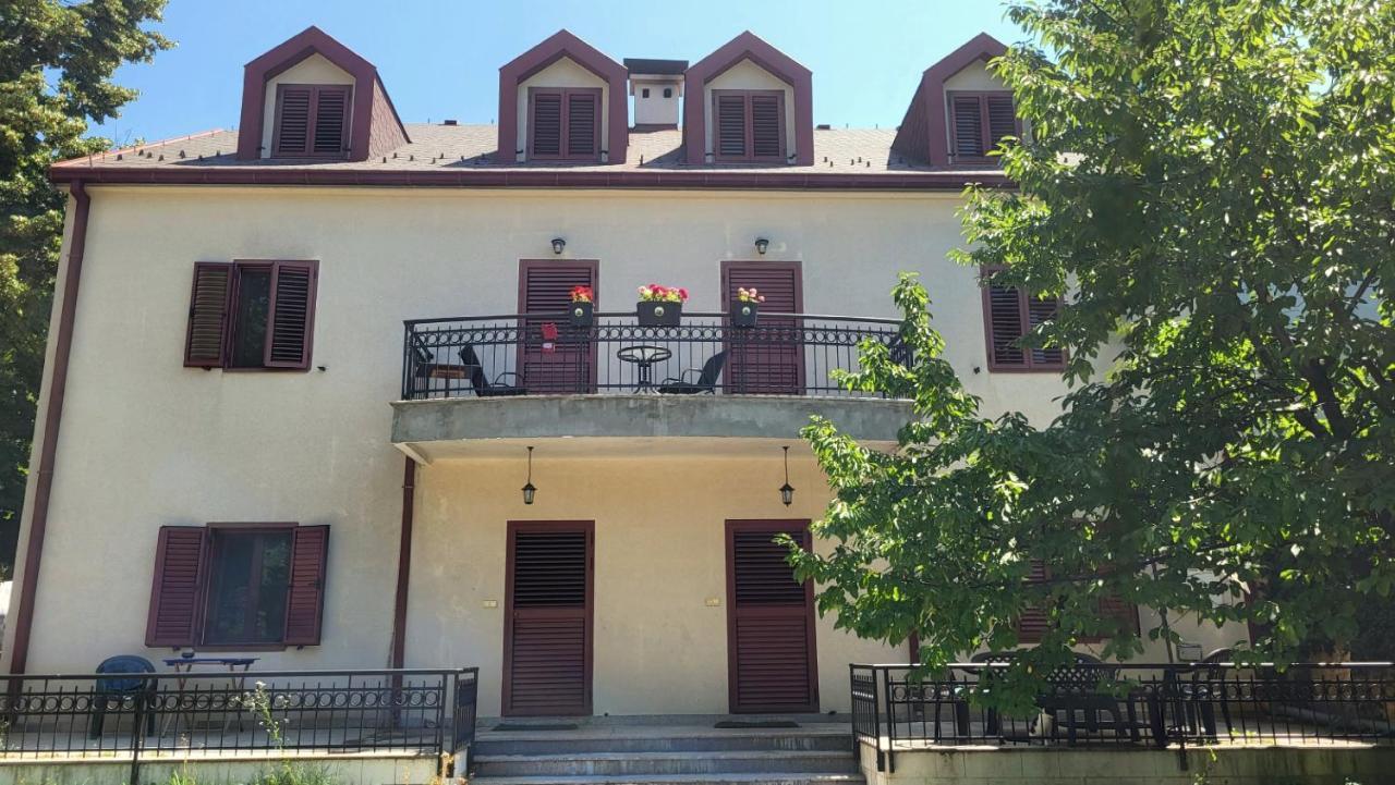 Apartman Popovic Cetinje Apartment Екстериор снимка
